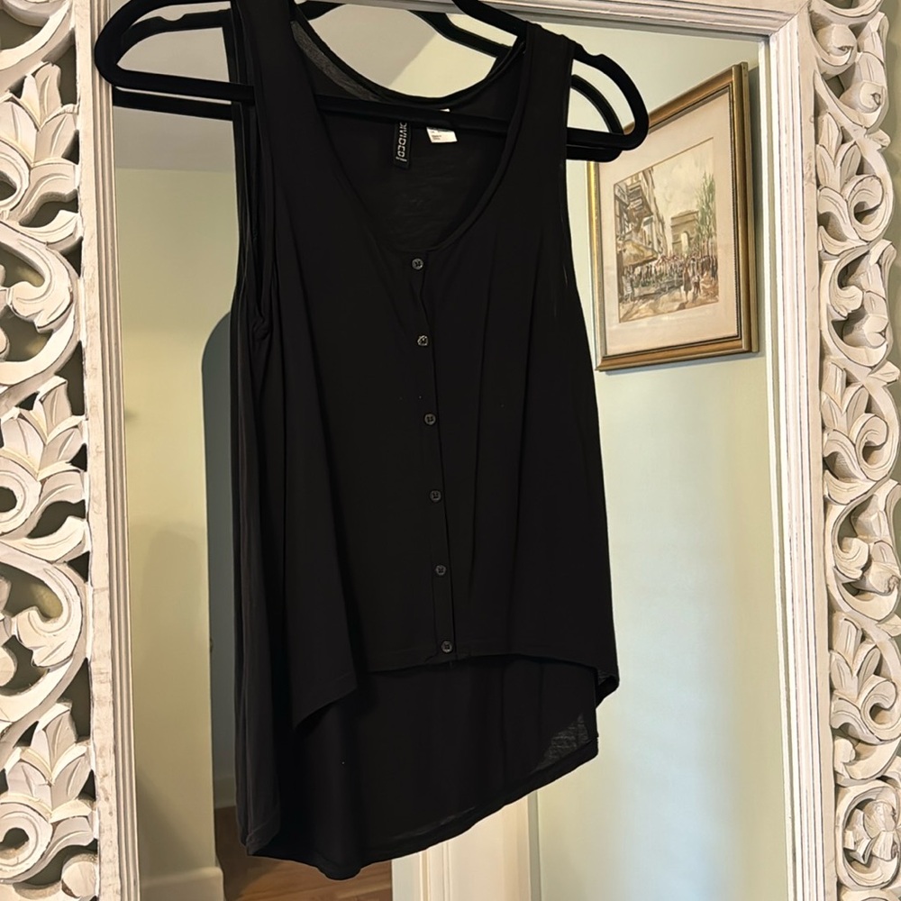 H&M black high-low tank
